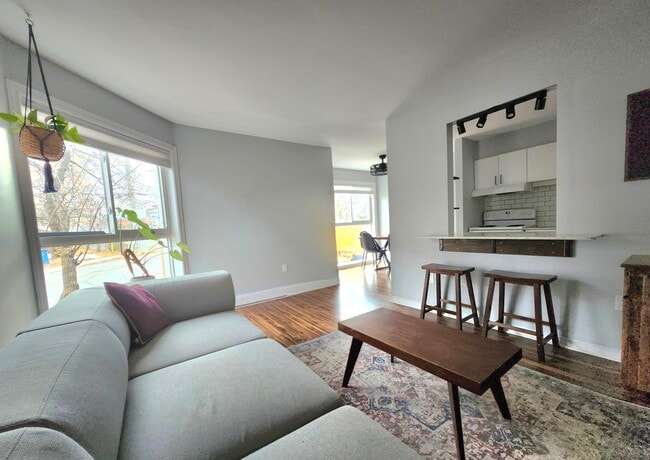 Front Room - 9 Armstrong St