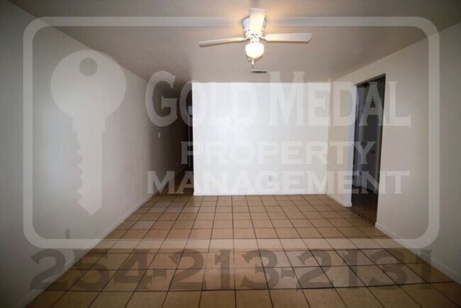 Building Photo - 3205 Hereford Ln Unit B Killeen