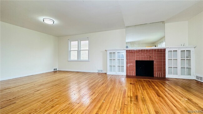 Foto del edificio - 1553 Whitney Ave