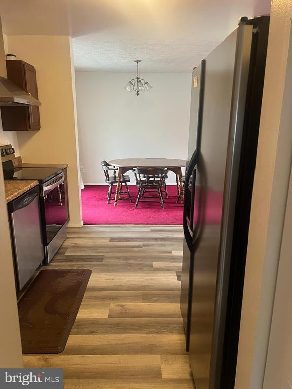 Building Photo - 2216 Sanibel Dr