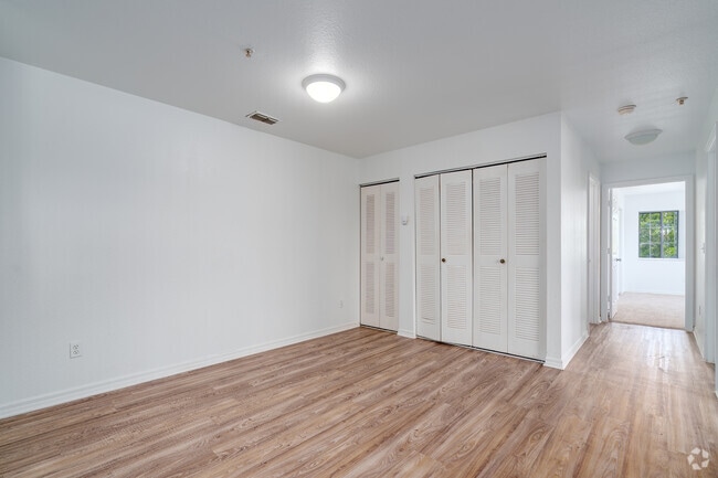 Catalina- 3BR, 2BA - 1151SF - Dining Room - Mission Bay Apartments