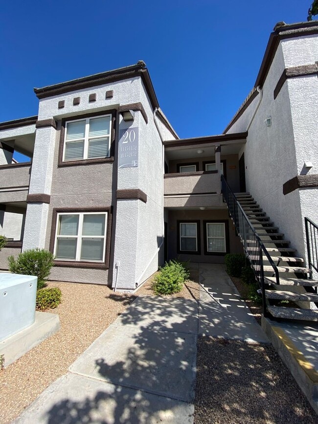 Building Photo - 7255 W Sunset Rd