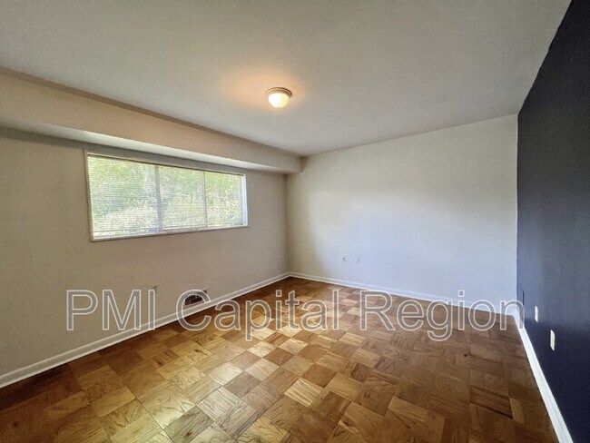 Foto del edificio - 10620 Weymouth St