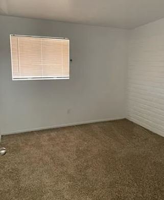 Foto del edificio - 4170 E 32nd St