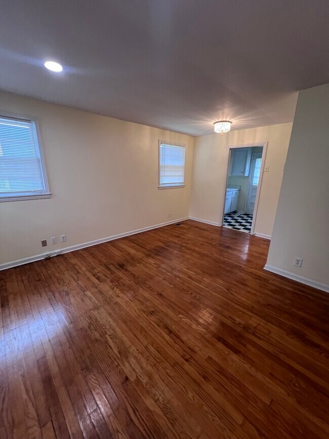 Foto del edificio - 4905 Nebraska Ave