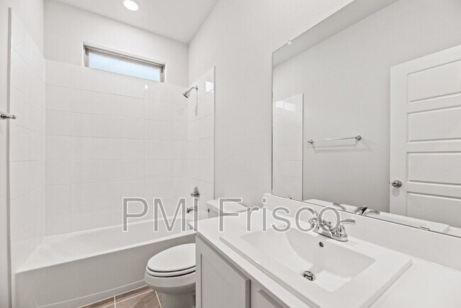 Building Photo - 510 Ridgedale Dr