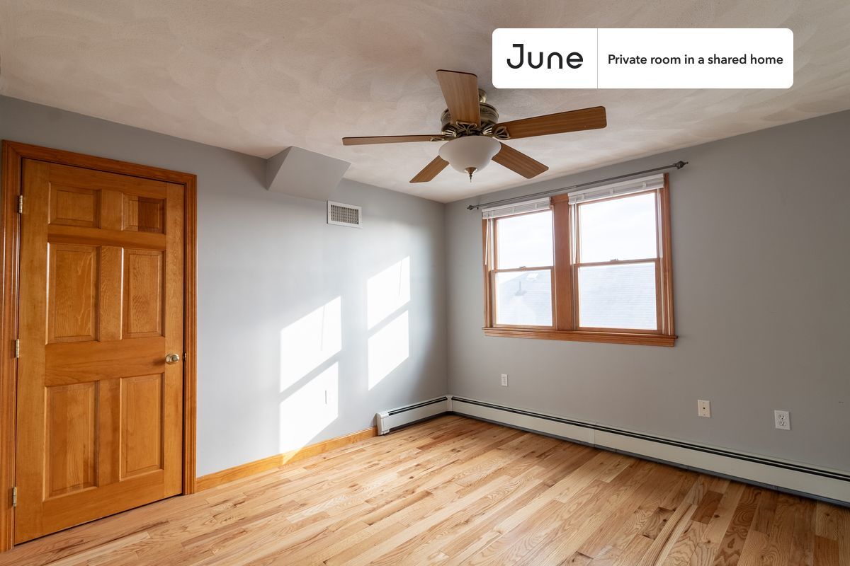 Private bedroom in 5 bed/2 bath Home - Private bedroom in 5 bed/2 bath Home