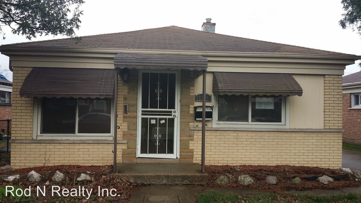 Primary Photo - 15321 Winchester Ave
