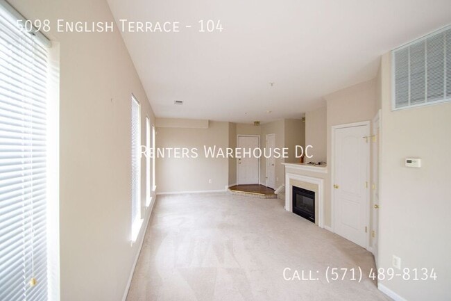 Building Photo - 5098 English Terrace
