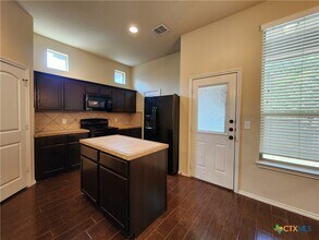 Building Photo - 622 Creekside Cir