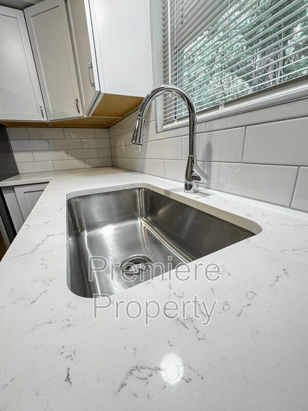 Foto del edificio - 2228 S Home Ave
