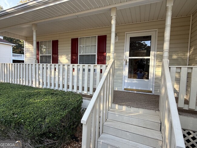 Foto del edificio - 228 Solomon Dr