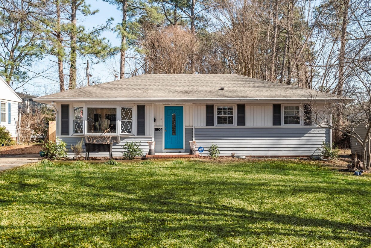 Foto principal - Single Family Ranch in Durham: Available Now