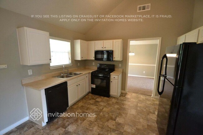 Foto del edificio - 5725 Crystal Springs Way