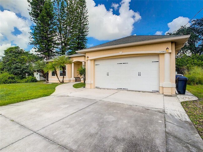 Building Photo - 12080 Ronda Ln