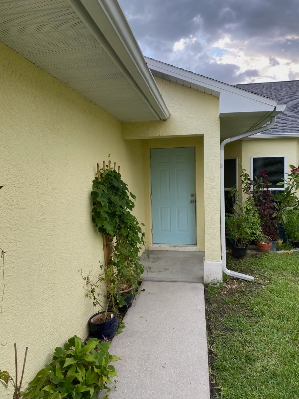 Building Photo - 5250 Chiquita Blvd S