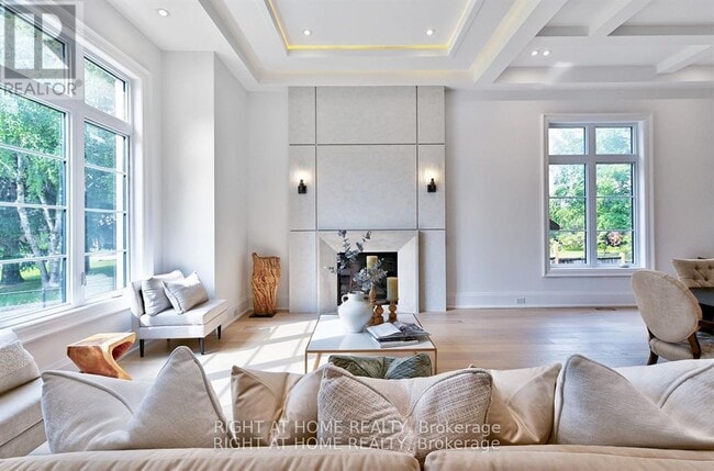 Building Photo - 27 Hurlingham Crescent