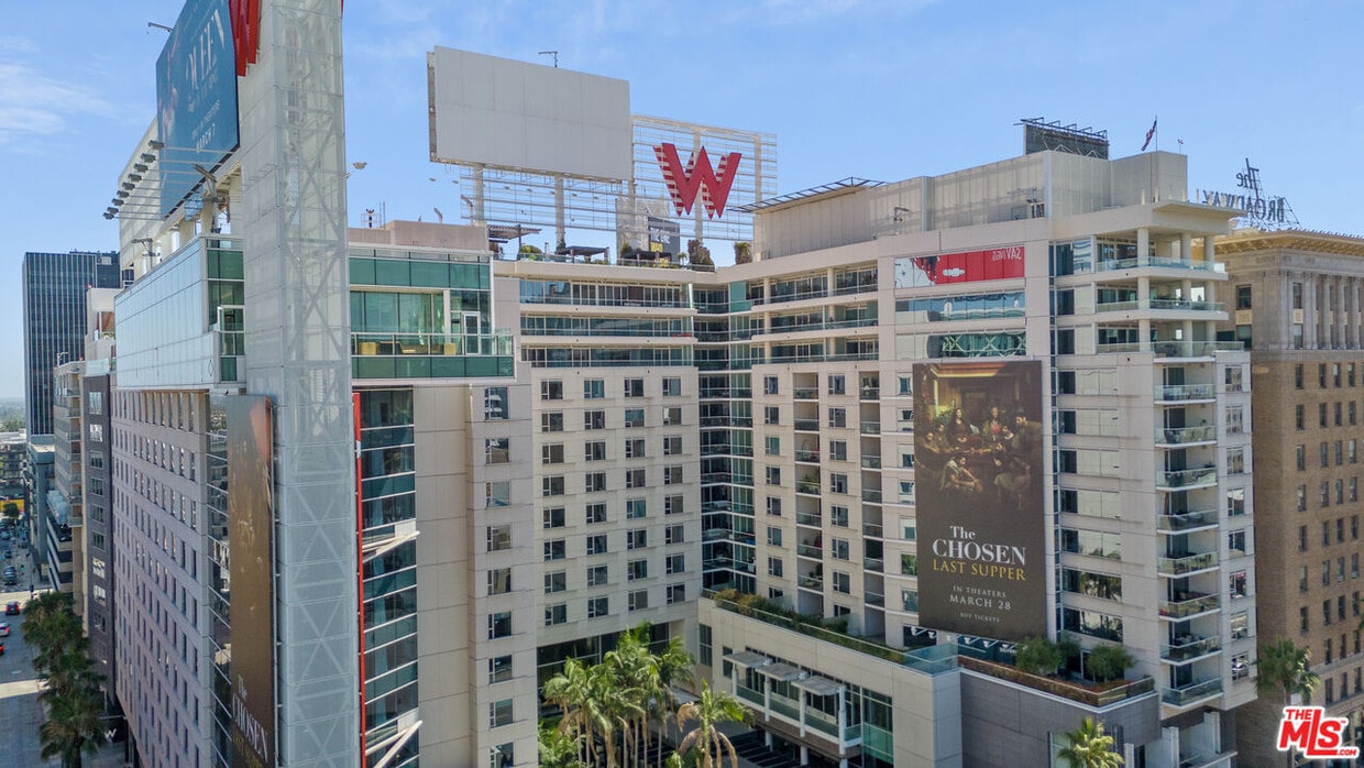 Foto principal - 6250 Hollywood Blvd
