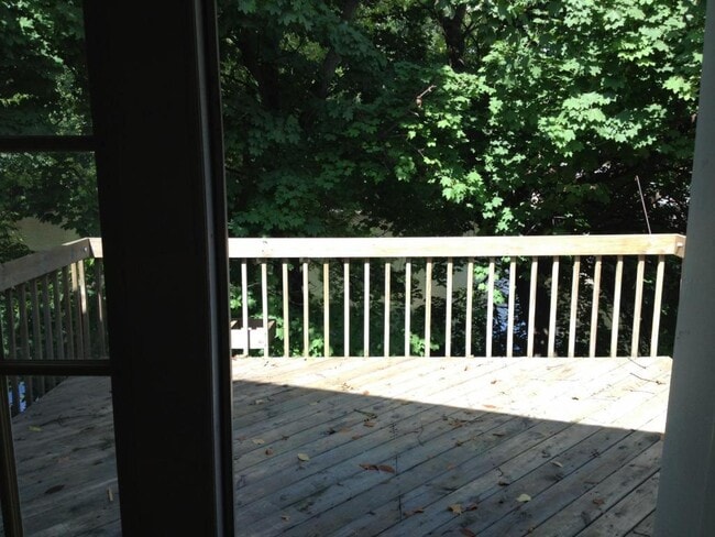 Building Photo - 800C Mohrsville Rd. 2nd floor Rear