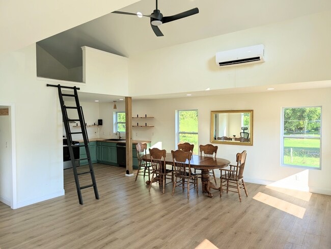 Building Photo - 7713 Martin Mill Pike