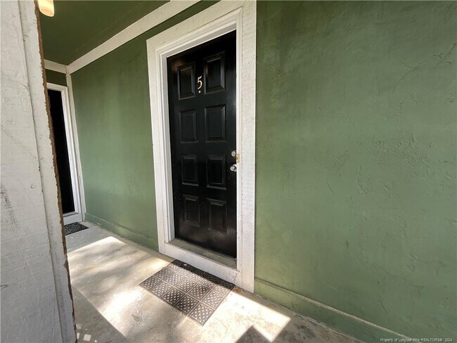 Foto del edificio - 1025 Wood Creek Dr