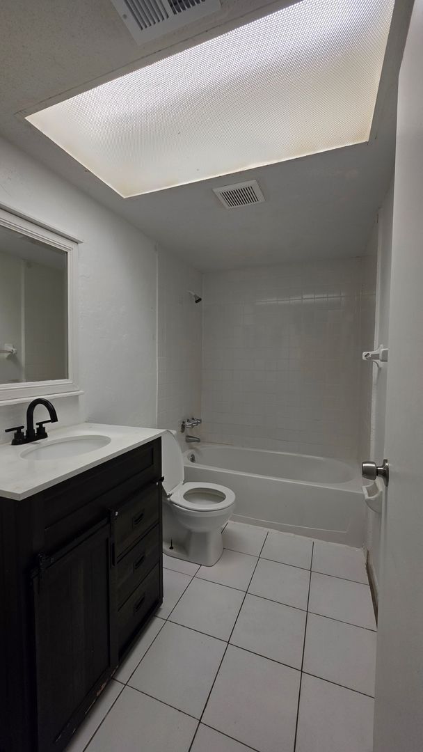 Foto del edificio - 1140 S Ridgewood Ave