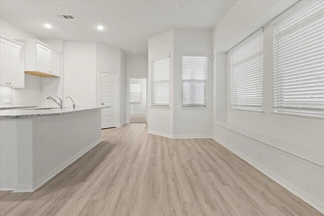 Building Photo - 3921 Talisker Blvd