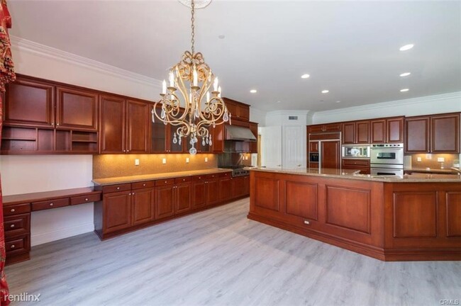Building Photo - 5 br, 4.5 bath House - 9 Hickory Frk
