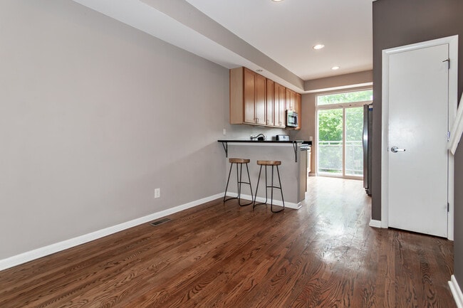 Foto del edificio - 2872 W 11th St