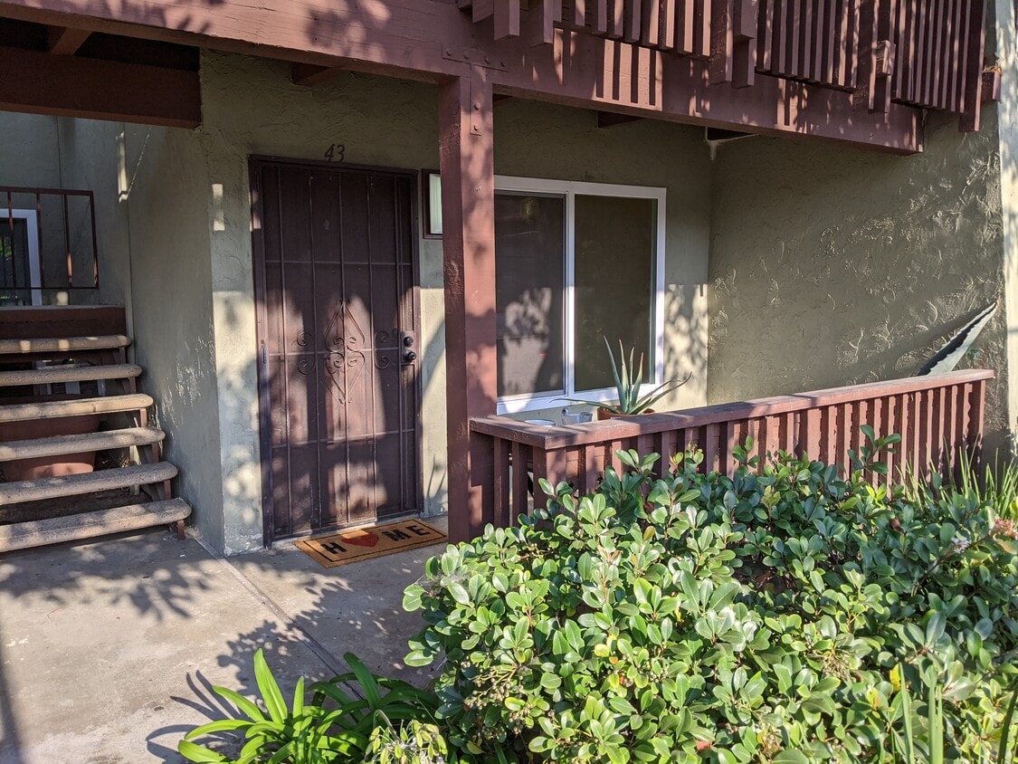 1040 W MacArthur Blvd Unit 43, Santa Ana, CA 92707 Condo for Rent in