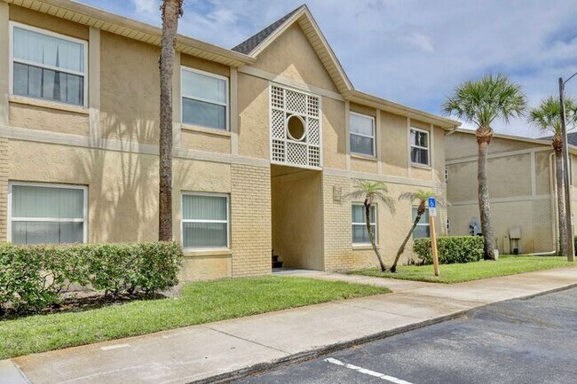 Building Photo - Spacious 2/2 Condo in Hawthorne Village - Orlando! Available Now!
