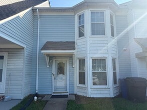 Building Photo - 1118 Hillock Crossing