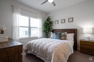2BR, 2BA - 995SF - High Point Preserve