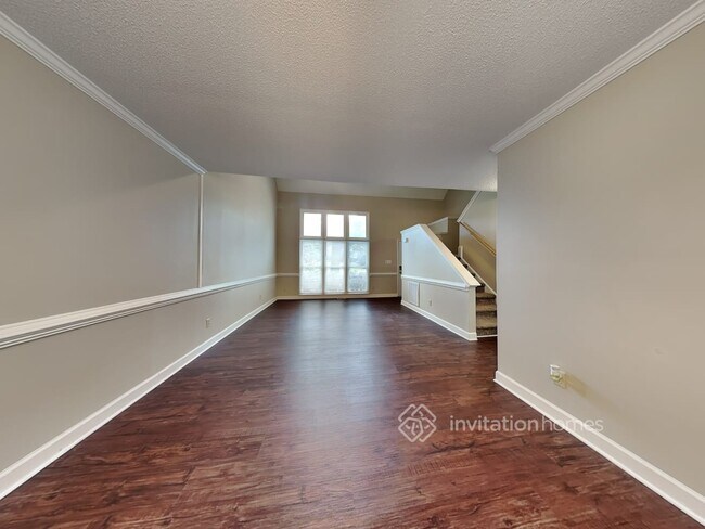 Building Photo - 114 Lakeshore Dr