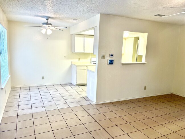 Building Photo - 9606 Carson Creek Blvd
