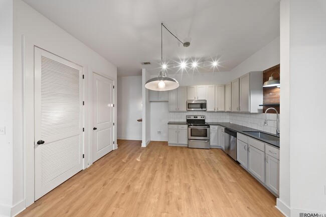 Foto del edificio - 255 E Boyd Dr