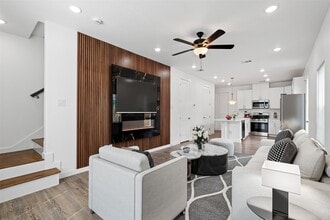 Building Photo - 8001 Talton St