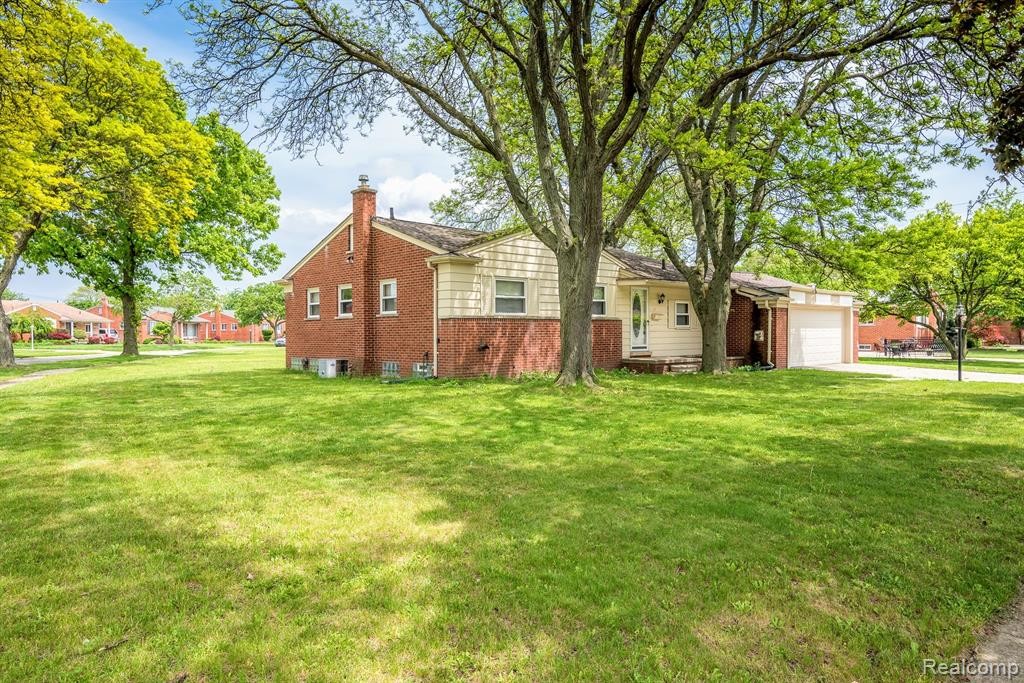 Primary Photo - 20470 River Oaks Dr
