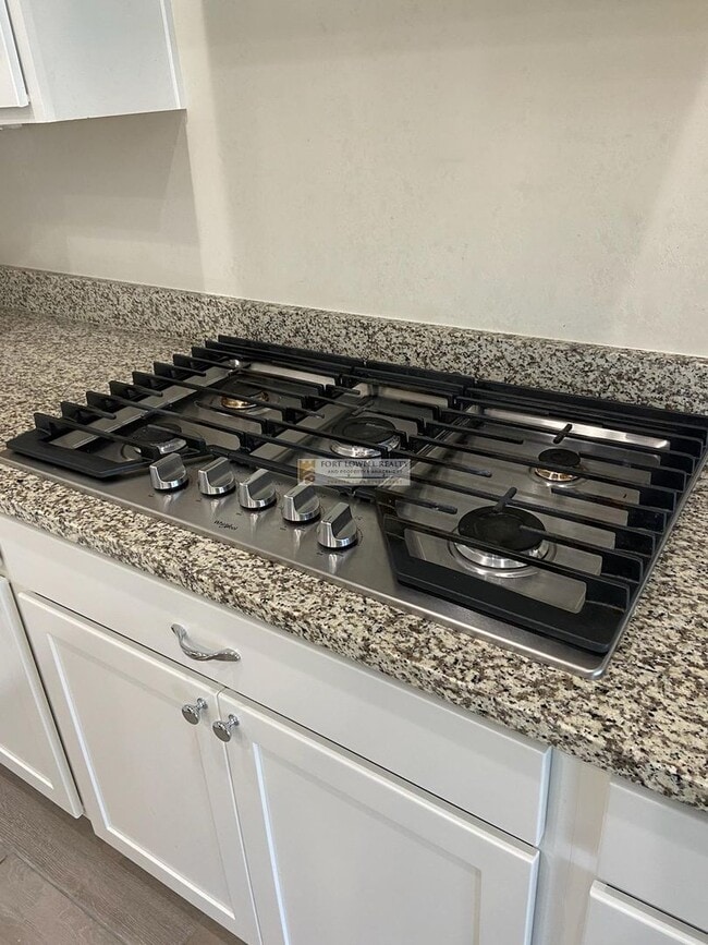 Building Photo - Luxury Living in Oro Valley $2800.