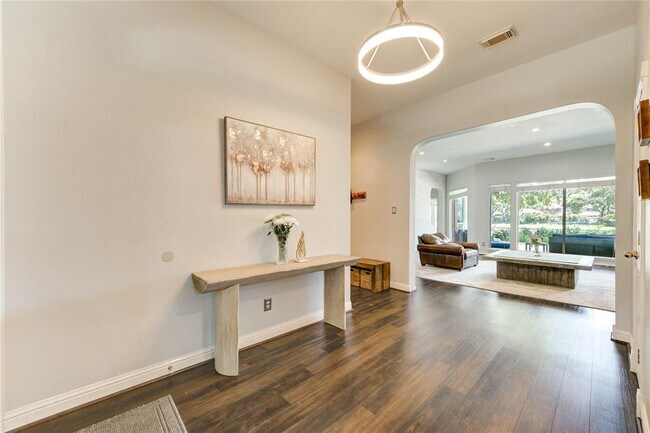 Foto del edificio - 6219 Mound Airy Ct
