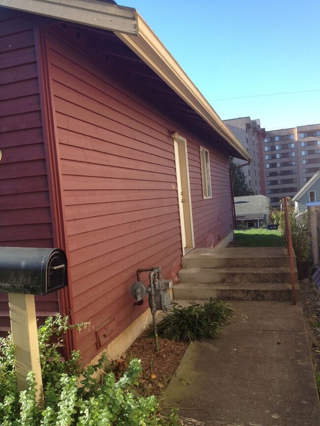 Foto del edificio - September Pre-Lease - 3bed/1bath