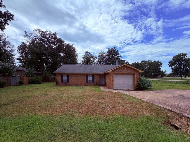 Building Photo - 6735 Pineleaf Dr