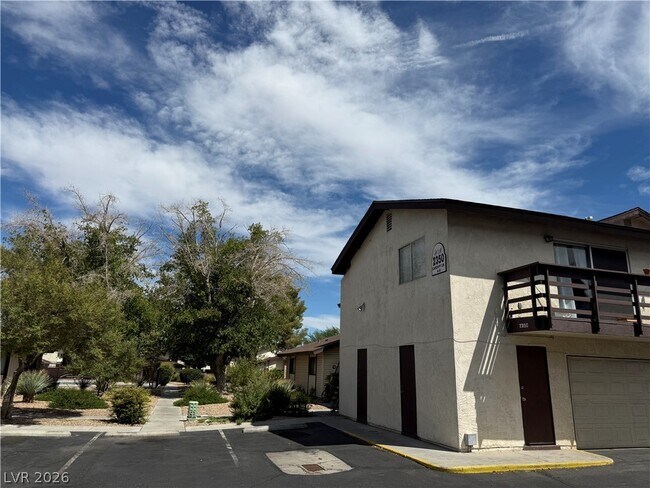 Building Photo - 2350 Cardiff Ln