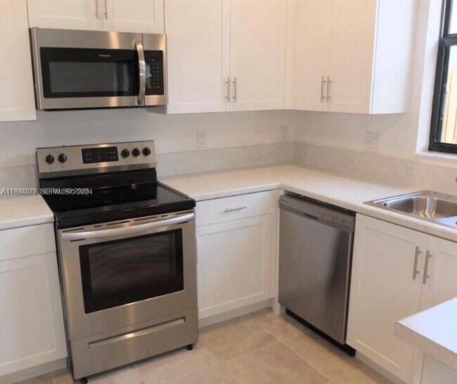 Foto del edificio - 407 NE 208th Terrace