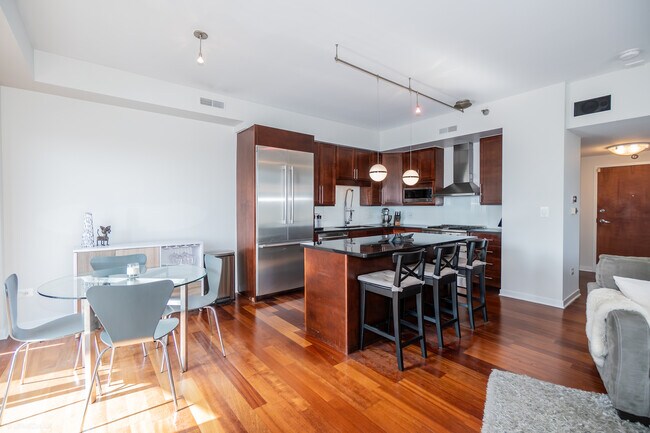 Foto del edificio - 4350 N Broadway