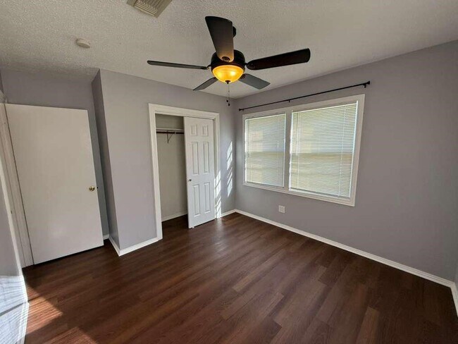 Foto del edificio - 3718 Penwood Way