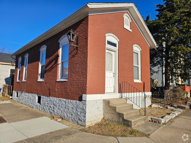 Building Photo - 403 Burns Ave