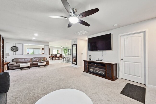 Foto del edificio - 5712 Boros Dr