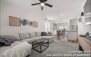 Foto principal - 8412 Falcon Meadow Dr