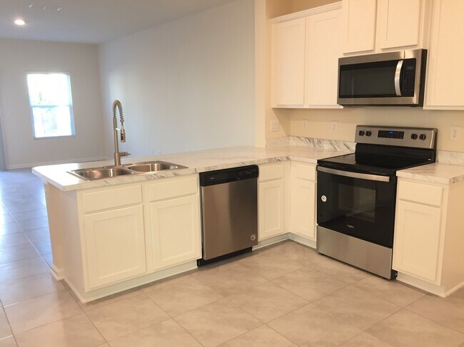 Building Photo - 7627 Legacy Trl